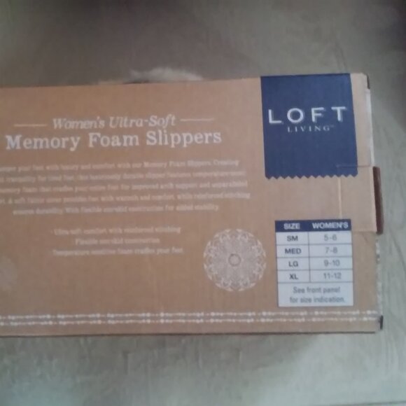 Loft Slippers Black With White Fur New In Box Unworn Sz L 9-10 - Picture 4 of 4